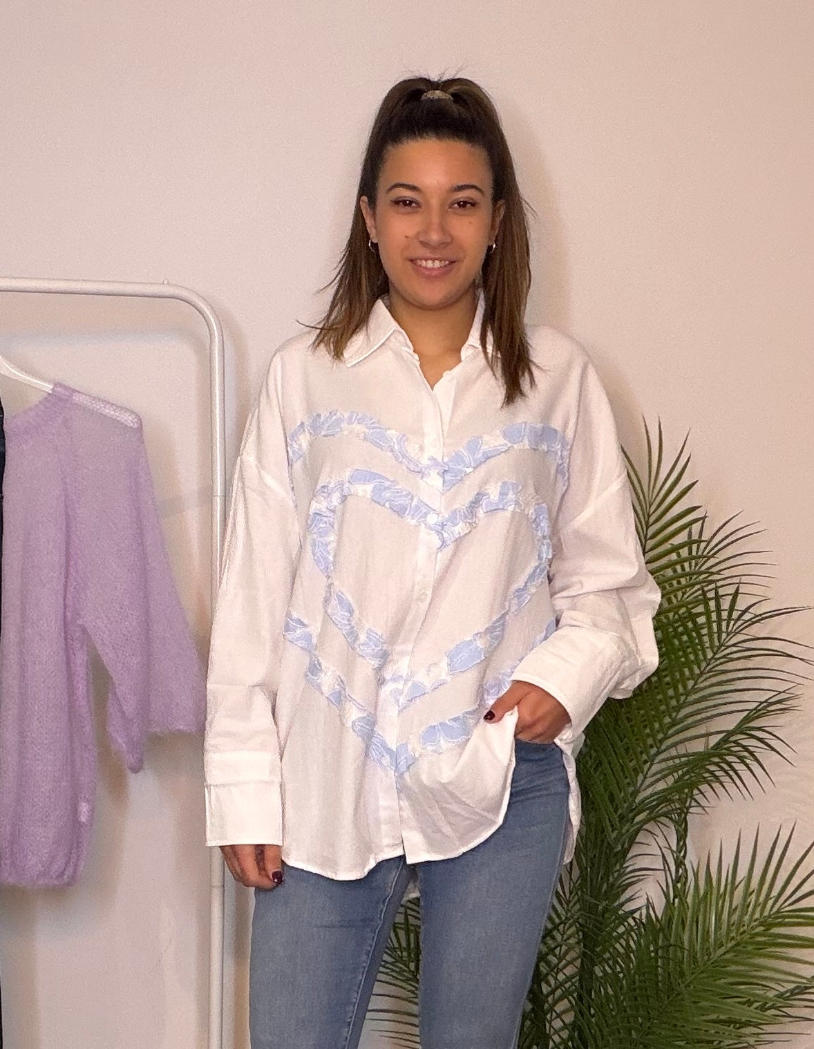 Camicia con ricamo Corazon