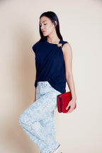 T-shirt con accessorio gold Shell