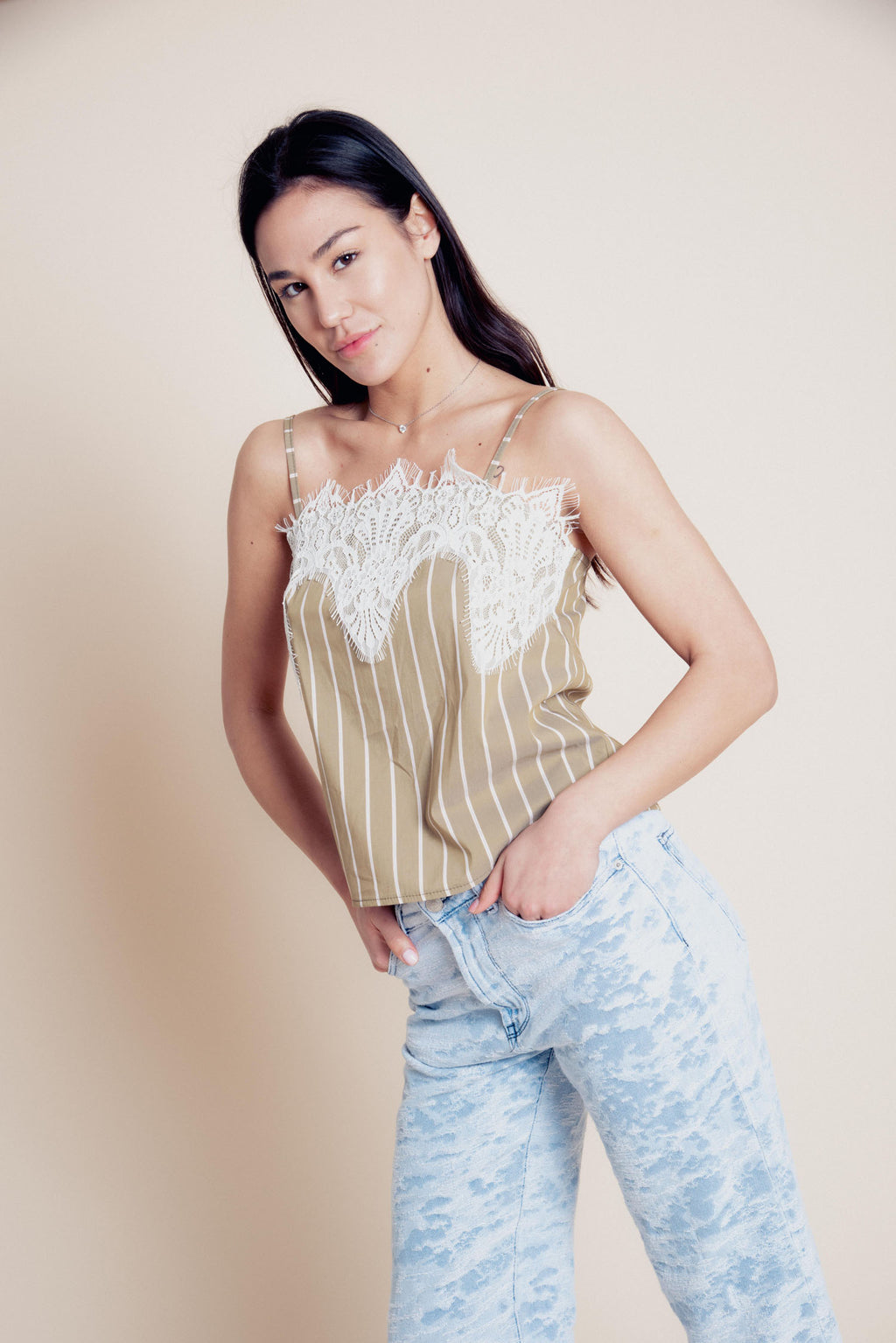 Top con pizzo Lush